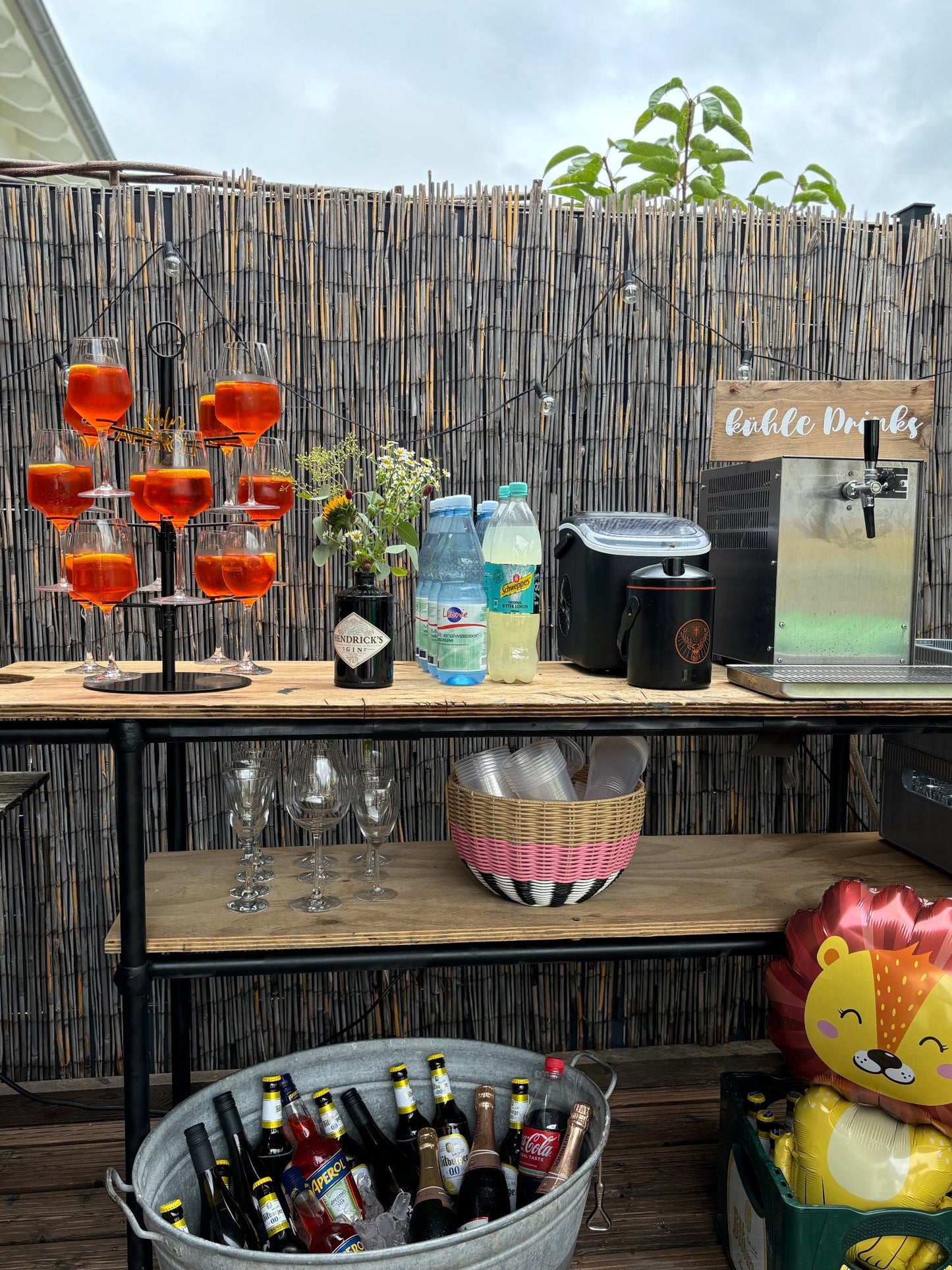 Aperol Baum, Getränkehalter Verleih, Weingläser, Aperolspritz Wachshinaus, Partyverleih, Eventverleih