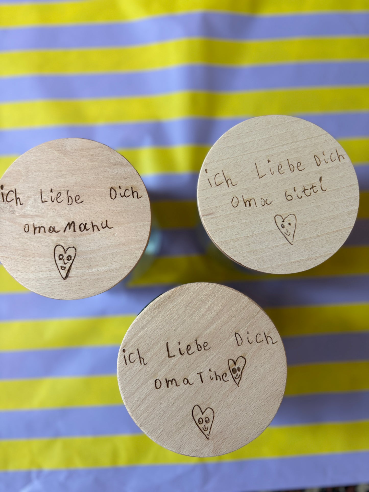 Vorratsglas mit Kinderzeichnung