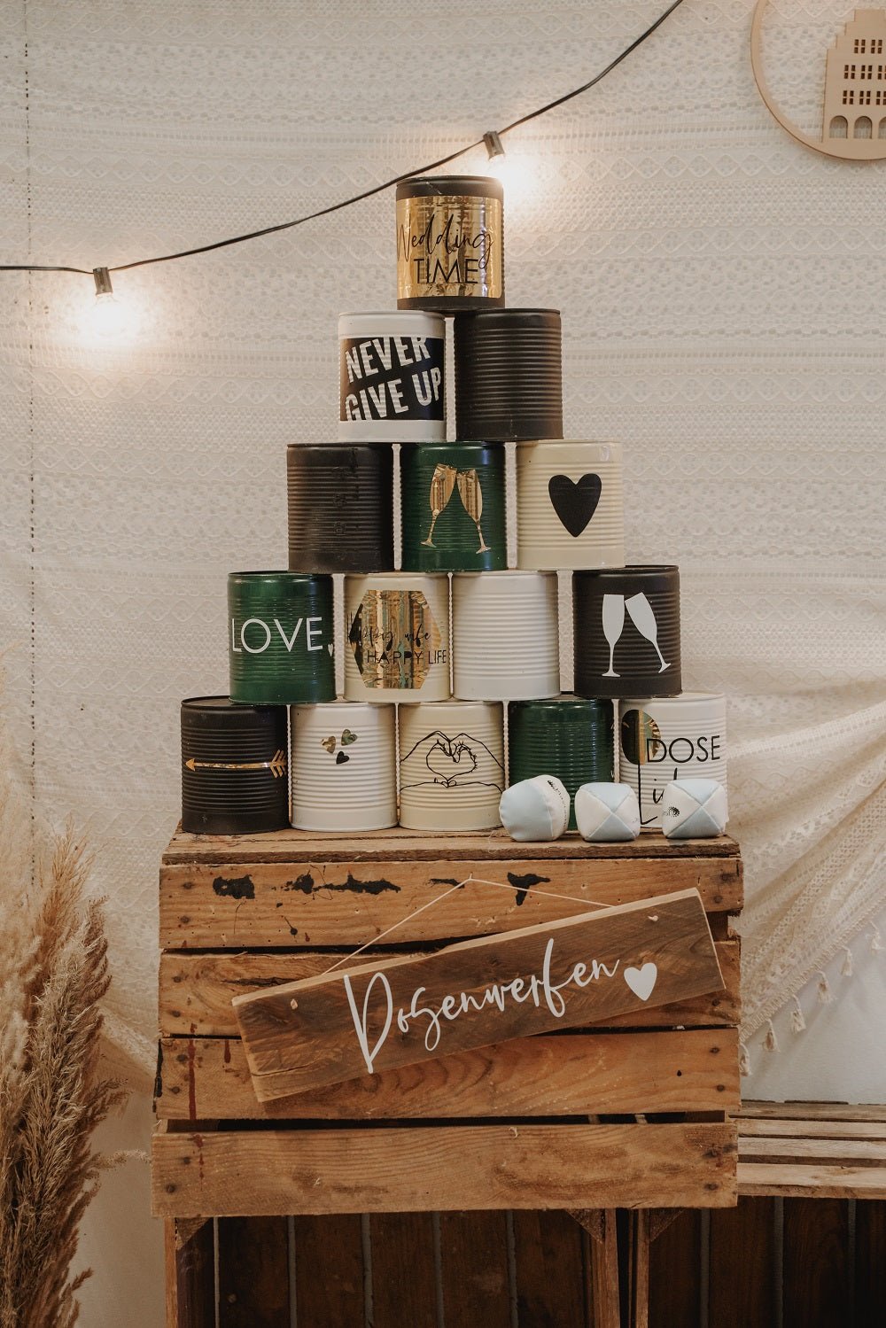 Dosenwerfen zur Hochzeit- Hochzeitsspiele von Wachshinaus Hochzeitsverleih Münster und Hamm
