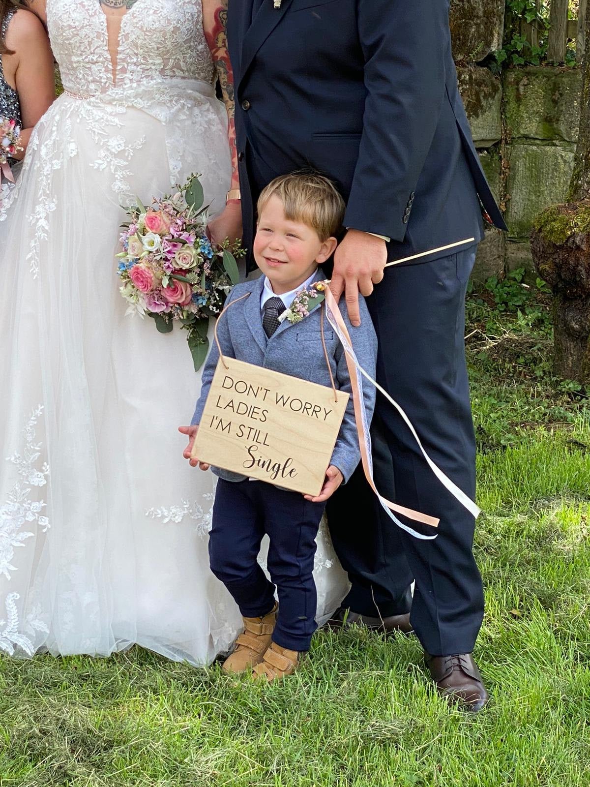Hochzeitsschilder "Hier kommt die Braut" für Kinder - Wachshinaus Hochzeitsshop und Hochzeitsverleih Münster, Hamm