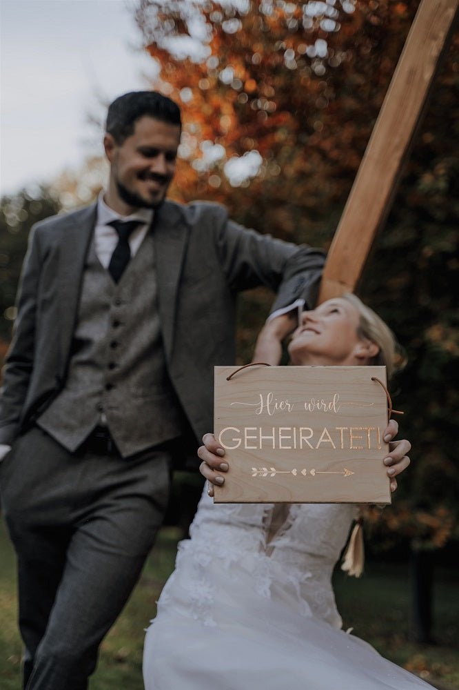 Jetzt wird geheiratet Holzschild - Wachshinaus Hochzeitsverleih aus Münster Dekoration für die Hochzeit, freie Trauung