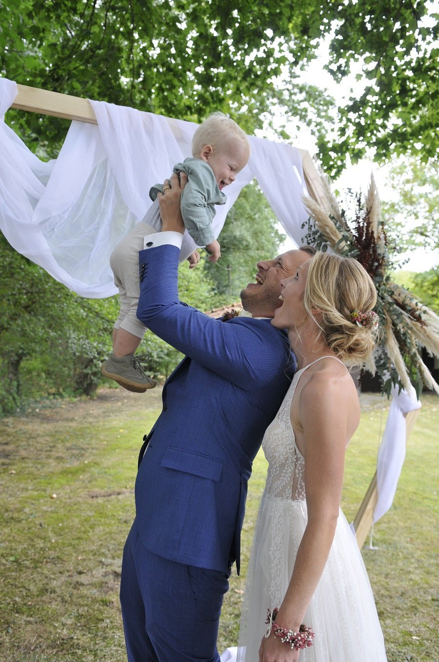 Stoffläufer Tuch für den Traubogen zur Hochzeit. Hochzeitsverleih Wachshinaus