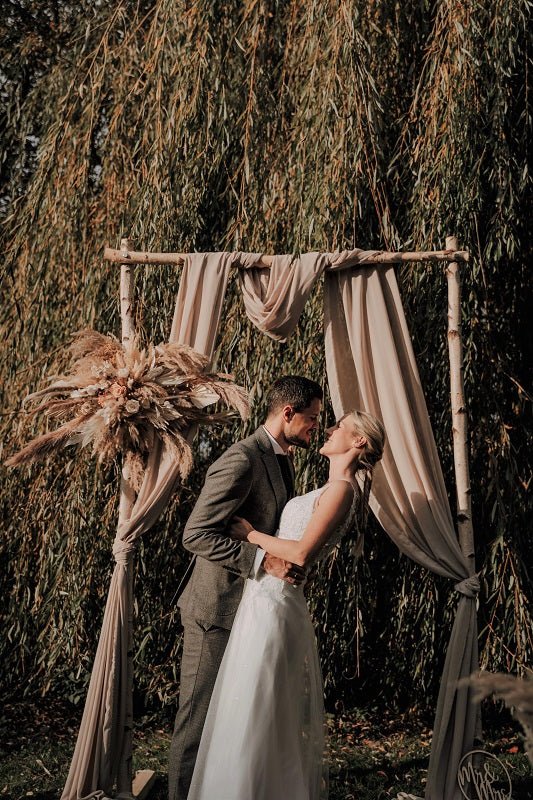 Birke Traubogen zur Hochzeit, freien Trauung oder Fotohintergrund, Fotobox. Hochzeitsverleih Wachshinaus