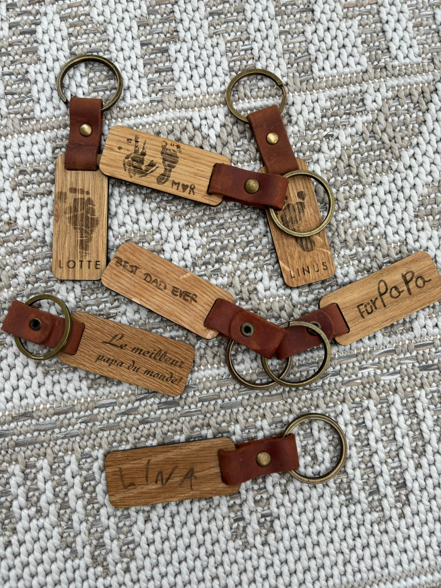 Personalisierter Schlüsselanhänger mit Fußabdruck, Kinderzeichnung oder Initalien. Muttertagsgeschenk, Vatertagsgeschenk, Weihnachtsgeschenk Großeltern