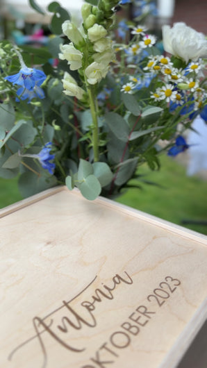 Erinnerungskiste Memorybox aus Holz für Kinder als Geschenk zur Taufe oder Geburt von Wachshinaus