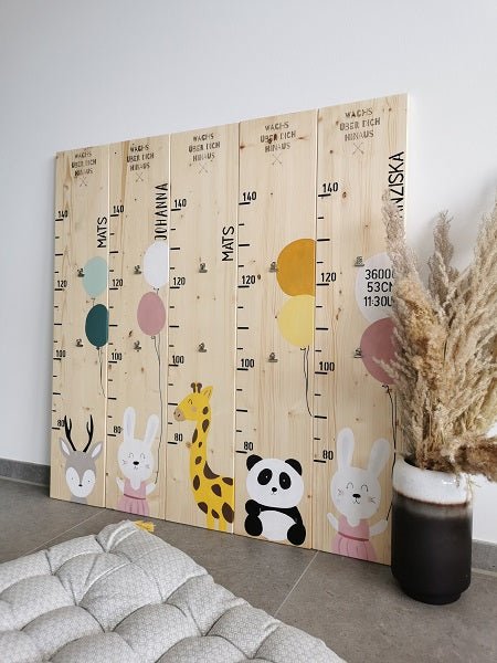 Panda Messlatte aus Holz für Kinder - Wachshinaus MESSLATTE │ PERSONALISIERT│KIDSINTERIOR Messleisten, Messlatte, Kinderzimmer Deko, einzigartig, Geschenke, Taufe, Geburt, Handmade, Löwe, Ballerina Messlatte Holz, Messlatte Kinderzimmer, personalisierte Messlatte