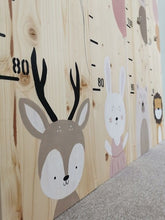 Lade das Bild in den Galerie-Viewer, Reh Messlatte aus Holz für Kinder - Wachshinaus
