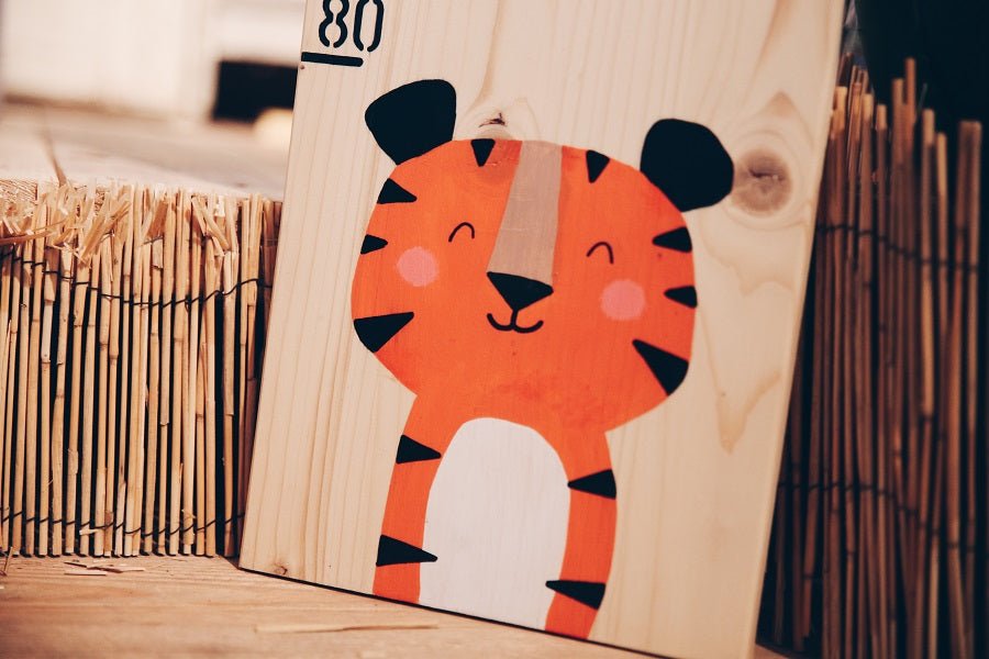 Tiger Messlatte aus Holz für Kinder - Wachshinaus