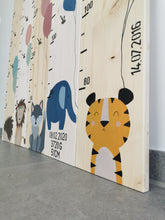 Lade das Bild in den Galerie-Viewer, Tiger Messlatte aus Holz für Kinder - Wachshinaus
