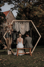 Lade das Bild in den Galerie-Viewer, Traubogen Hexagon - Wachshinaus Hochzeitsverleih Boho Hochzeit Makramee Münster Hamm Dortmund Osnabrück Trockenblumen
