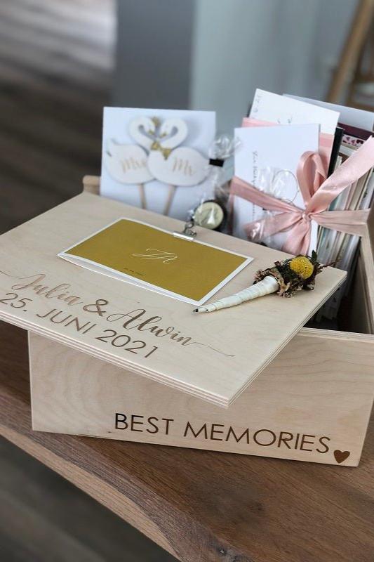Wedding Memorybox aus Holz als Geschenk zur Hochzeit - Wachshinaus Hochzeitsshop für nachhaltige Geschenke