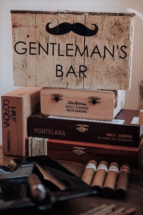 Zigarren Bar - Gentlemans Bar zur HochzeitHochzeitsverleih Wachshinaus